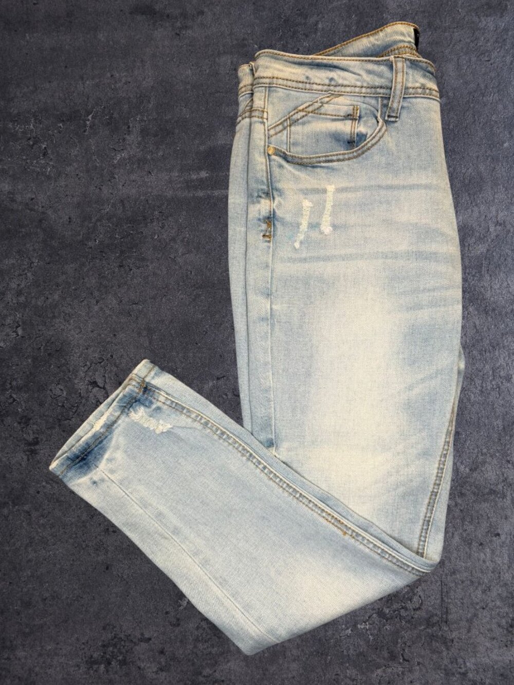 Iris Jeans Juniors Size 7 Skinny Distressed Light Wash Jeans (1280)